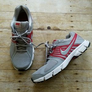 Nike running shoes sz 10